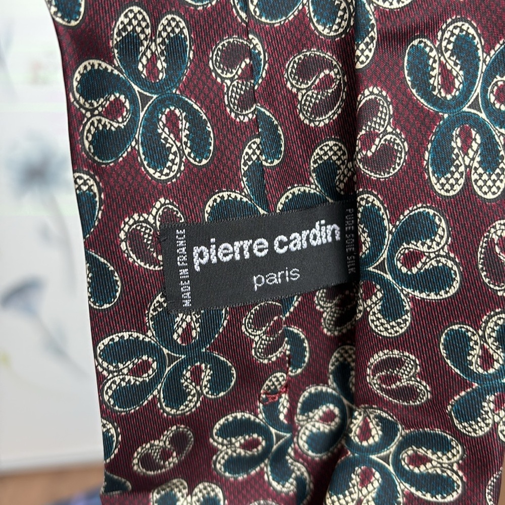 Pierre Cardin Paris tie - Picture 3 of 4